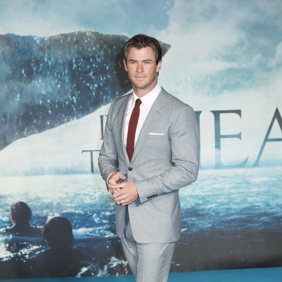Chris Hemsworth lors de la première européenne d'Au coeur de l'Océan à Leicester Square, Londres le 2 décembre 2015.
