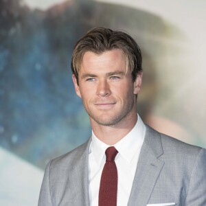 Chris Hemsworth lors de la première européenne d'Au coeur de l'Océan à Leicester Square, Londres le 2 décembre 2015.