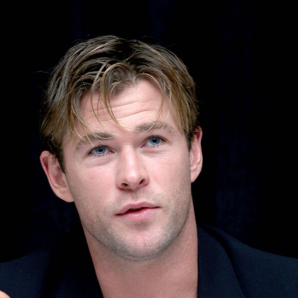 Chris Hemsworth lors de la conférence de presse d'Au coeur de l'Océan à New York le 20 novembre 2015.