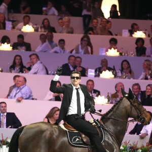 Guillaume Canet sur Quara d'Helerin lors de la soirée Style & Competition for Amade, l'Association mondiale des amies de l'enfance lors du Longines Masters de Paris à Villepinte le 5 décembre 2015 © Dominique Jacovides