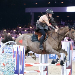 Benjamin Castaldi sur Carlito D'es lors de la soirée Style & Competition for Amade, l'Association mondiale des amies de l'enfance lors du Longines Masters de Paris à Villepinte le 5 décembre 2015 © Dominique Jacovides