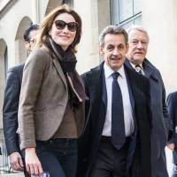 Élections régionales : Nicolas Sarkozy et Carla main dans la main pour voter