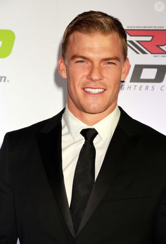 Alan Ritchson - Tapis rouge " 7th Annual Fighters Only World Mixed Martial Arts Awards " à Las Vegas Le 30 Janvier 2015