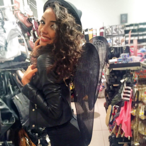 Flora Coquerel : un ange sexy à Las Vegas pour le concours Miss Univers 2015