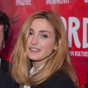 Julie Gayet - Avant-première du film "Cafard" au Publicis Cinémas à Paris le 7 décembre 2015.