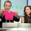 Jean Dujardin invité de "C à Vous" sur France 5 avec Elsa Zylberstein, lundi 7 décembre 2015. Il a reçu un cadeau pour sa petite fille.