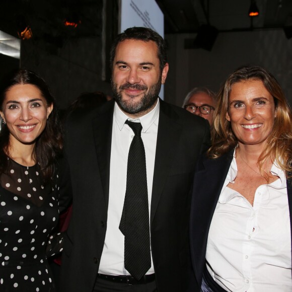 Caterina Murino, Bruce Toussaint, Lisa Azuelos - La 8ème édition des "Positive Awards" à la Gaîté-Lyrique à Paris, le 7 décembre 2015, en pleine COP21. Les Positive Awards 2015 dessinés par P. Starck sont remis par des personnalités proches de la Fondation Positive Planet, fondée en 1998, dont le président est J. Attali. © Denis Guignebourg