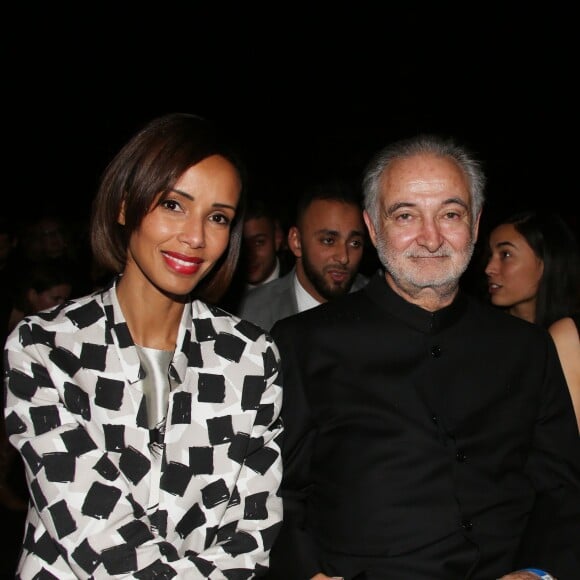 Sonia Rolland et Jacques Attali - La 8ème édition des "Positive Awards" à la Gaîté-Lyrique à Paris, le 7 décembre 2015, en pleine COP21. Les Positive Awards 2015 dessinés par P. Starck sont remis par des personnalités proches de la Fondation Positive Planet, fondée en 1998, dont le président est J. Attali. © Denis Guignebourg