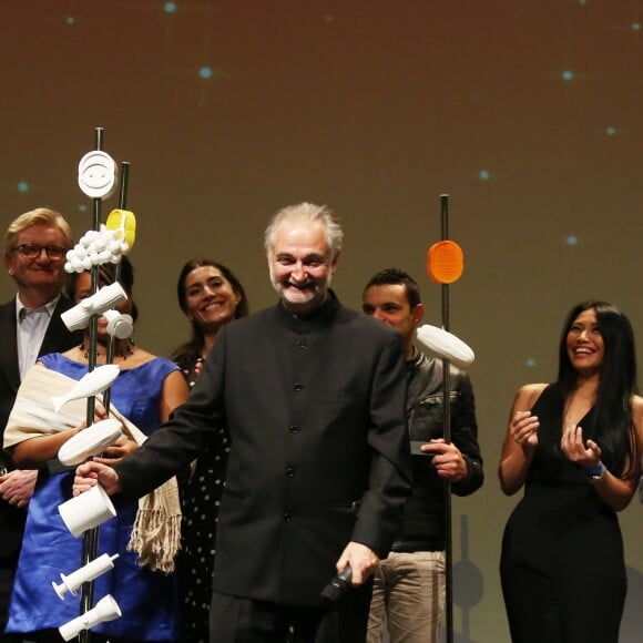 Jacques Attali, Anggun - La 8ème édition des "Positive Awards" à la Gaîté-Lyrique à Paris, le 7 décembre 2015, en pleine COP21. Les Positive Awards 2015 dessinés par P. Starck sont remis par des personnalités proches de la Fondation Positive Planet, fondée en 1998, dont le président est J. Attali. © Denis Guignebourg