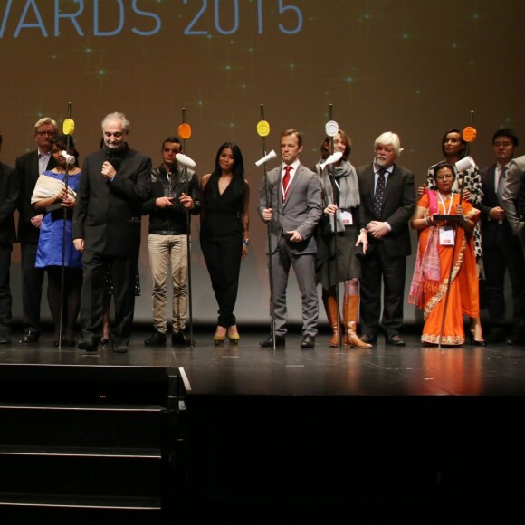 Jacques Attali, Lisa Azuelos, Mathieu Madénian, Anggun, Paul Watson, Sonia Rolland, Helena Noguerra, et les lauréats - La 8ème édition des "Positive Awards" à la Gaîté-Lyrique à Paris, le 7 décembre 2015, en pleine COP21. Les Positive Awards 2015 dessinés par P. Starck sont remis par des personnalités proches de la Fondation Positive Planet, fondée en 1998, dont le président est J. Attali. © Denis Guignebourg