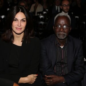 Helena Noguerra, Souleymane Cissé - La 8ème édition des "Positive Awards" à la Gaîté-Lyrique à Paris, le 7 décembre 2015, en pleine COP21. Les Positive Awards 2015 dessinés par P. Starck sont remis par des personnalités proches de la Fondation Positive Planet, fondée en 1998, dont le président est J. Attali. © Denis Guignebourg