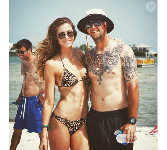Katherine Webb et son mari Aj McCarron à la plage / photo postée sur Instagram au mois de 2015.