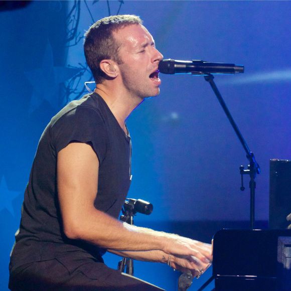 Chris Martin - Coldplay en concert au Casino de Paris le 28 mai 2014.