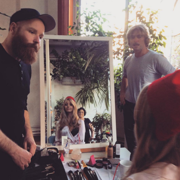 Zahia Dehar, les coulisses de sa dernière séance photo avec Pierre et Gilles. Elle incarne notre Marianne nationale. Décembre 2015.