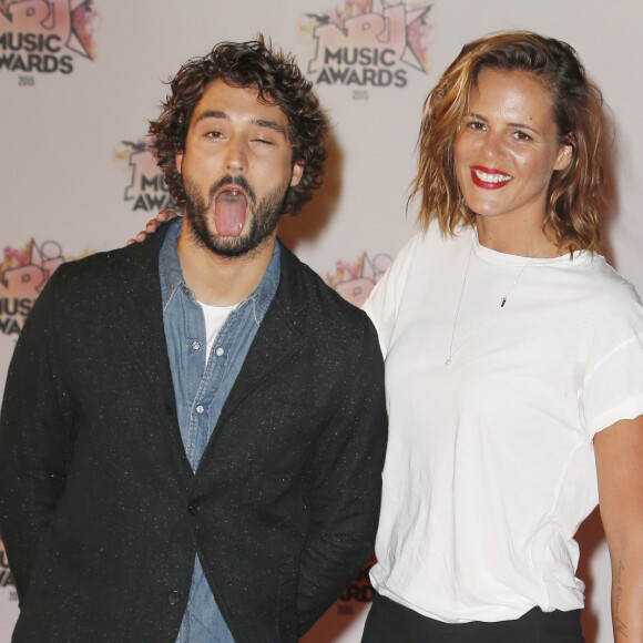 Laure Manaudou et Jérémy Frérot, lors de la 17e cérémonie des NRJ Music Awards 2015 au Palais des Festivals à Cannes, le 7 novembre 2015. © Christophe Aubert