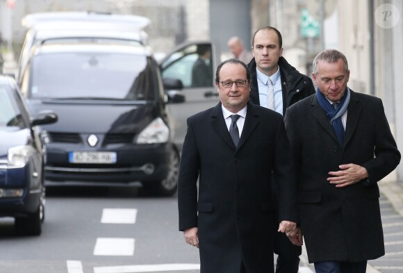 Exclusif - Le président François Hollande vient à Tulle pour voter dans le cadre des élections régionales, le 13 décembre 2015.  © Patrick Bernard/Bestimage