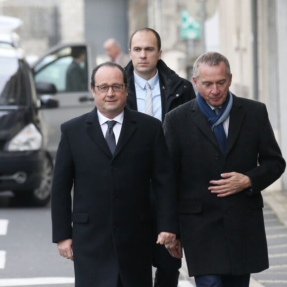 Exclusif - Le président François Hollande vient à Tulle pour voter dans le cadre des élections régionales, le 13 décembre 2015.  © Patrick Bernard/Bestimage