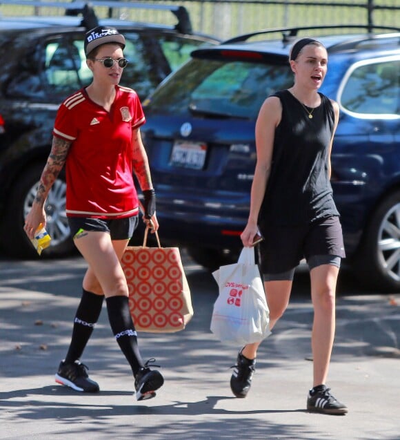 Ruby Rose et sa petite amie Phoebe Dahl à Los Angeles Le 25 Juillet 2015