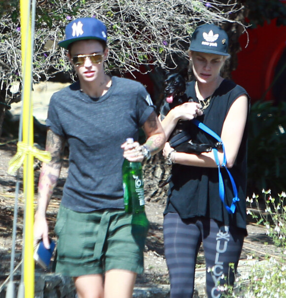 Exclusif - Ruby Rose sort déjeuner avec sa compagne Phoebe Dahl à Los Angeles le 16 juin 2015.