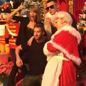 Calvin Harris et Taylor Swift lors de la soirée d'anniversaire de Taylor organisée chez Jimmy Iovine / photo postée sur Twitter et extraite d'un snapchat posté par Dj Snake le 13 décembre 2015.