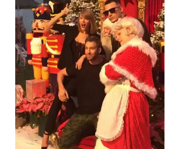 Calvin Harris et Taylor Swift lors de la soirée d'anniversaire de Taylor organisée chez Jimmy Iovine / photo postée sur Twitter et extraite d'un snapchat posté par Dj Snake le 13 décembre 2015.
