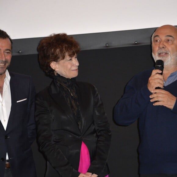 Exclusif - Bernard Montiel, Véronique Colucci et Gérard Jugnot (parrain de la Cow Parade) - Vente aux enchères au profit des Resto du Coeur des 55 vaches de la 1ère Cow Parade Transhumance au monde, sur la terrasse du Mini Palais, le 15 décembre 2015. ©Veeren/Bestimage