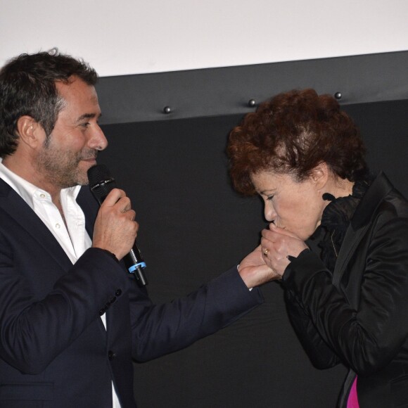 Exclusif - Bernard Montiel et Véronique Colucci - Vente aux enchères au profit des Resto du Coeur des 55 vaches de la 1ère Cow Parade Transhumance au monde, sur la terrasse du Mini Palais, le 15 décembre 2015. ©Veeren/Bestimage