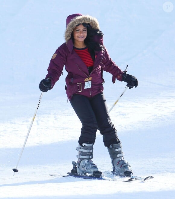 Exclusif - Christina Millian,sa fille Violet, sa soeur Liz et son compagnon Dominique Jean-Zephirin passent une après-midi au ski à Big Bear Lake le 13 décembre 2015.