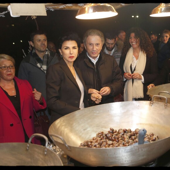 Rachida Dati et Michel Drucker, lors de l'inauguration de la patinoire de la tour Eiffel, à Paris dans le 7e arrondissement, le 18 décembre 2015. © Alain Guizard