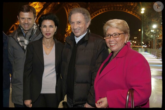 Christophe Poisson, Rachida Dati, Michel Drucker et Josiane Gaude, lors de l'inauguration de la patinoire de la tour Eiffel, à Paris dans le 7e arrondissement, le 18 décembre 2015. © Alain Guizard