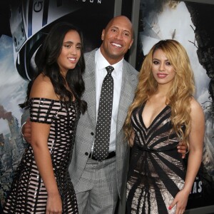 Simone Alexandra Johnson, Dwayne Johnson, Dinah-Jane Hansen - Première du film "San Andreas" à Los Angeles le 26 mai 2015.