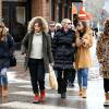 Exclusif - Dakota Johnson, Melanie Griffith et Jennifer Meyer - Dakota Johnson, Melanie Griffith, Kate Hudson, Goldie Hawn et Jennifer Meyer font du shopping à Aspen dans le Colorado le 22 décembre 2015.