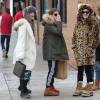 Exclusif - Dakota Johnson, Kate Hudson - Dakota Johnson, Melanie Griffith, Kate Hudson, Goldie Hawn et Jennifer Meyer font du shopping à Aspen dans le Colorado le 22 décembre 2015.