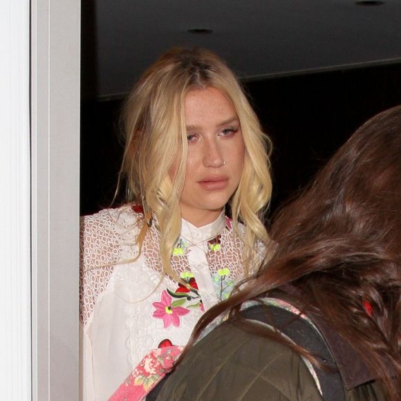 Kesha à l'aéroport de Los Angeles, LAX, le 16 décembre 2015
