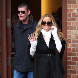 Exclusif - Mariah Carey et son compagnon James Packer passent leurs vacances à la station de Aspen le 19 décembre 2015.