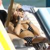 Rita Ora, très sexy en bikini, à Miami le 30 décembre 2015.