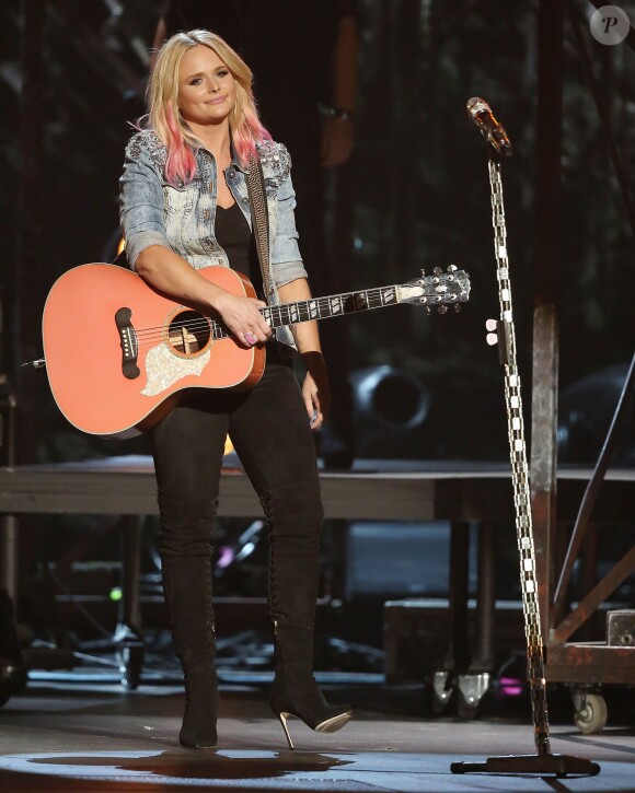 Miranda Lambert lors de la 49e cérémonie annuelle des Country Music Association Awards, le 4 novembre 2015 à Nashville © Curtis Hilbun 