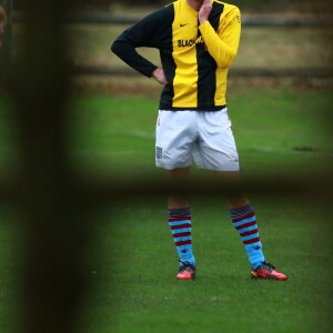 Le prince William et le prince Harry participaient à un match de football caritatif de Noël le 24 décembre 2015 à King's Lynn (Norfolk)