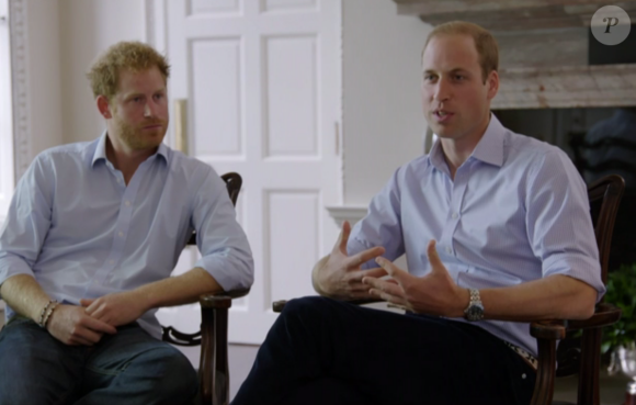Le prince Harry et le prince William en conversation avec Ant and Dec pour leur documentaire sur le Prince's Trust du prince Charles, diffusé le 4 janvier 2016.