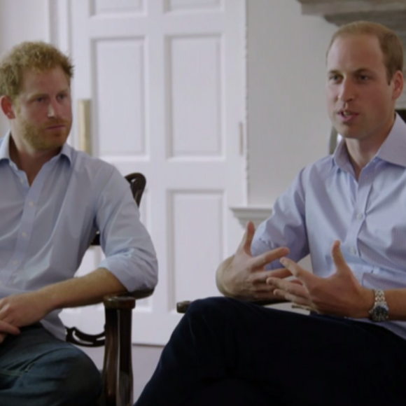 Le prince Harry et le prince William en conversation avec Ant and Dec pour leur documentaire sur le Prince's Trust du prince Charles, diffusé le 4 janvier 2016.