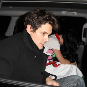 Katy Perry et John Mayer à la sortie du club ‘The Nice Guy' à West Hollywood. Katy Perry et John Mayer sont-ils en couple à nouveau? Le 31 décembre 2015