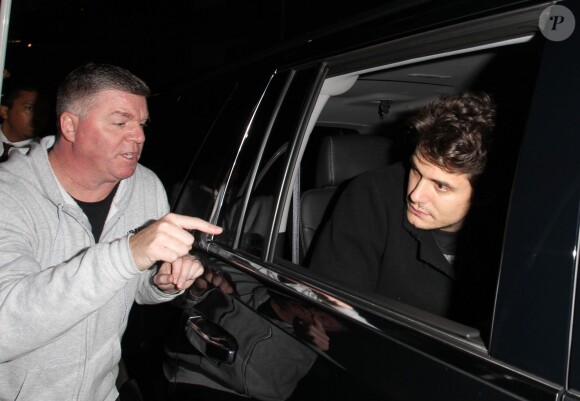 Katy Perry et John Mayer à la sortie du club ‘The Nice Guy' à West Hollywood. Katy Perry et John Mayer sont-ils en couple à nouveau? Le 31 décembre 2015