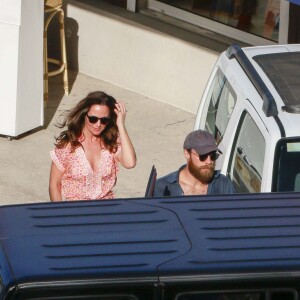 Pippa Middleton sort du Nikki Beach avec son frère James Middleton à Saint-Barthélemy, le 3 janvier 2016.