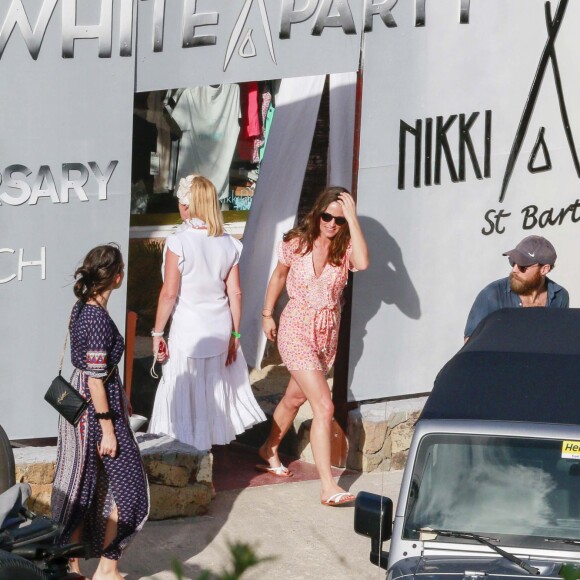 Pippa Middleton sort du Nikki Beach avec son frère James Middleton à Saint-Barthélemy, le 3 janvier 2016.