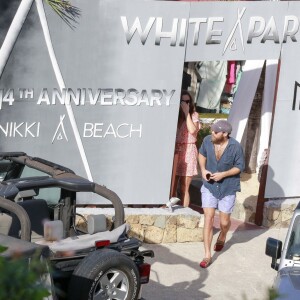 Pippa Middleton sort du Nikki Beach avec son frère James Middleton à Saint-Barthélemy, le 3 janvier 2016.