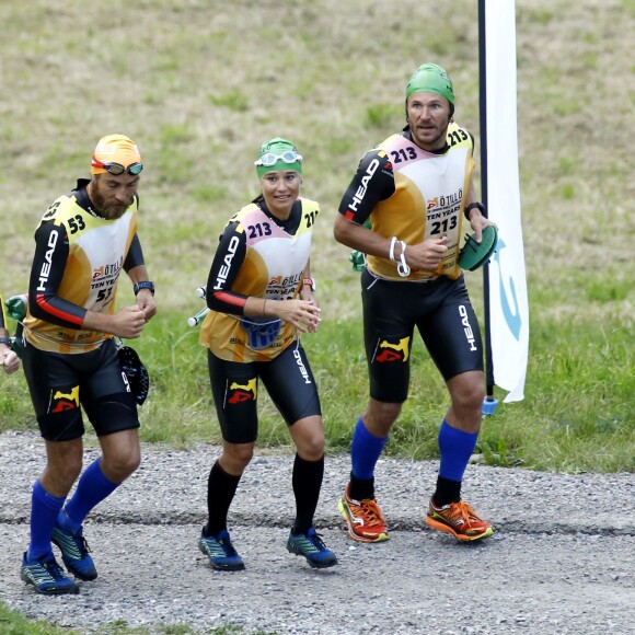 Pippa Middleton et son frère James ont bouclé le 7 septembre 2015 en Suède, avec leurs amis James Matthews et Jons Bartholdson, la course Otillo - 10 km de nage en eau libre et 65 km de trail.