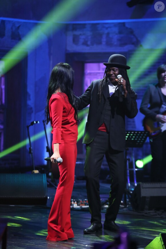 Exclusif - Anggun et Faada Freddy, lors de l'enregistrement de l'émission Du côté de chez Dave, le 9 décembre 2015 pour une diffusion le 10 janvier sur France 3.