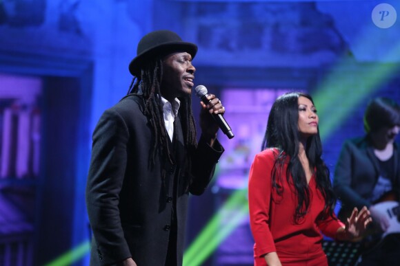 Exclusif - Anggun et Faada Freddy, lors de l'enregistrement de l'émission Du côté de chez Dave, le 9 décembre 2015 pour une diffusion le 10 janvier sur France 3.