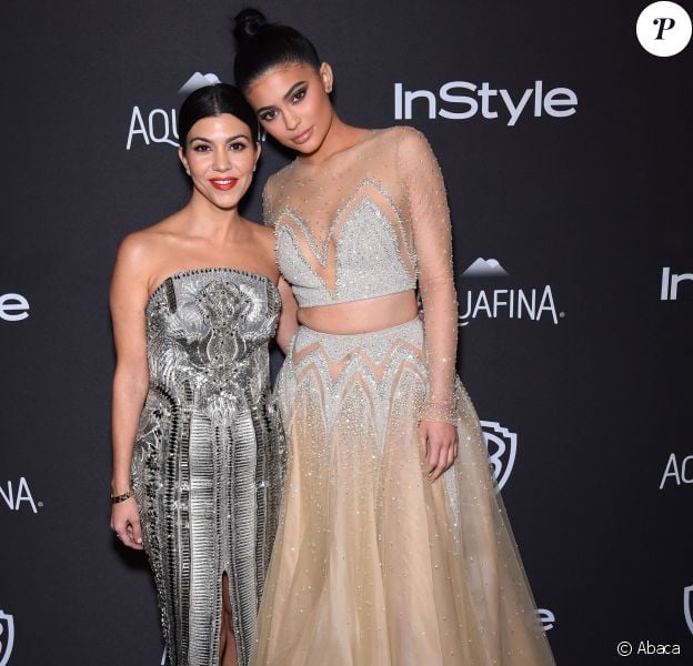 Kourtney Kardashian et Kylie Jenner à la soirée InStyle et Warner Bros pour l'after-party des Golden Globes au Beverly Hilton Hotel de Los Angeles, le 10 janvier 2016.