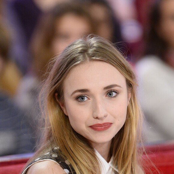 Chloé Jouannet (fille d'Alexandra Lamy) - Enregistrement de l'émission "Vivement Dimanche" à Paris le 11 Fevrier 2015.